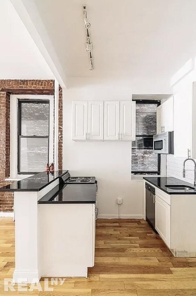 Saint Marks Pl #1 - Photo 3 of 3