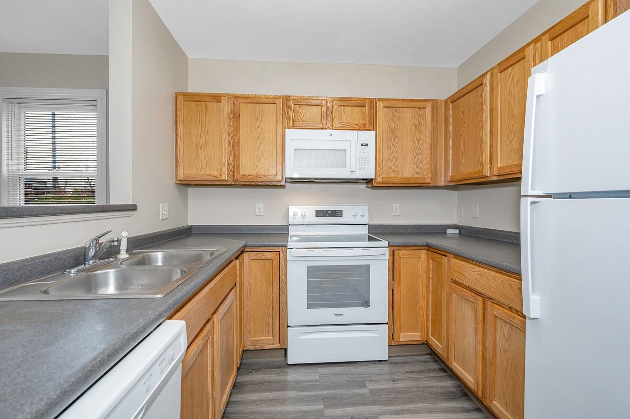 Fahey Place Apartments - Photo 4 of 15