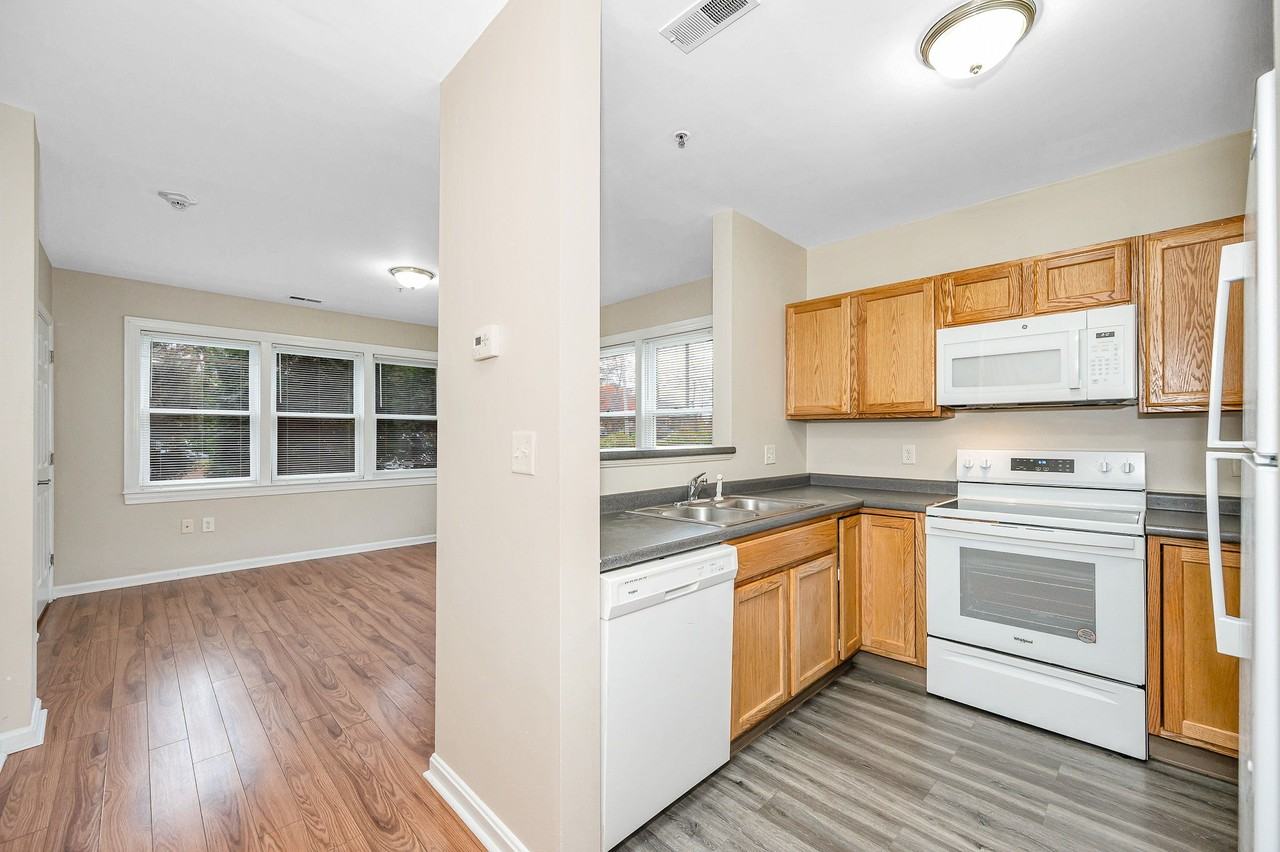 Fahey Place Apartments - Photo 5 of 15