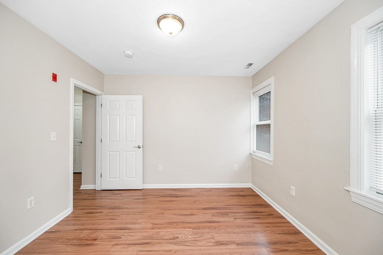 Fahey Place Apartments - Photo 7 of 15