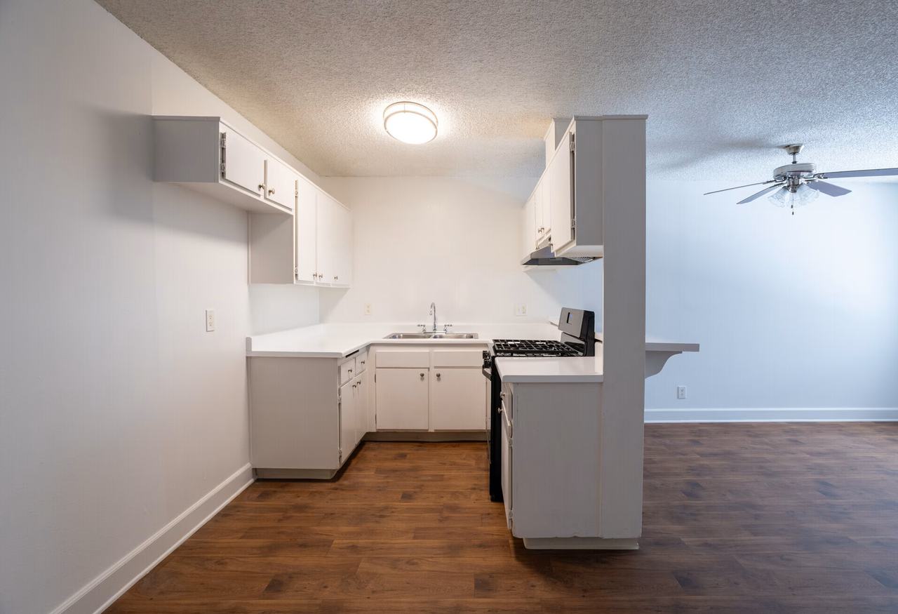 Saticoy Street Apartments - Photo 7 of 14