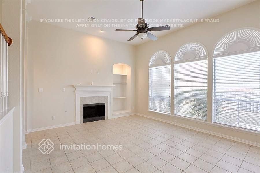 2808 Northwood St - Photo 2 of 7