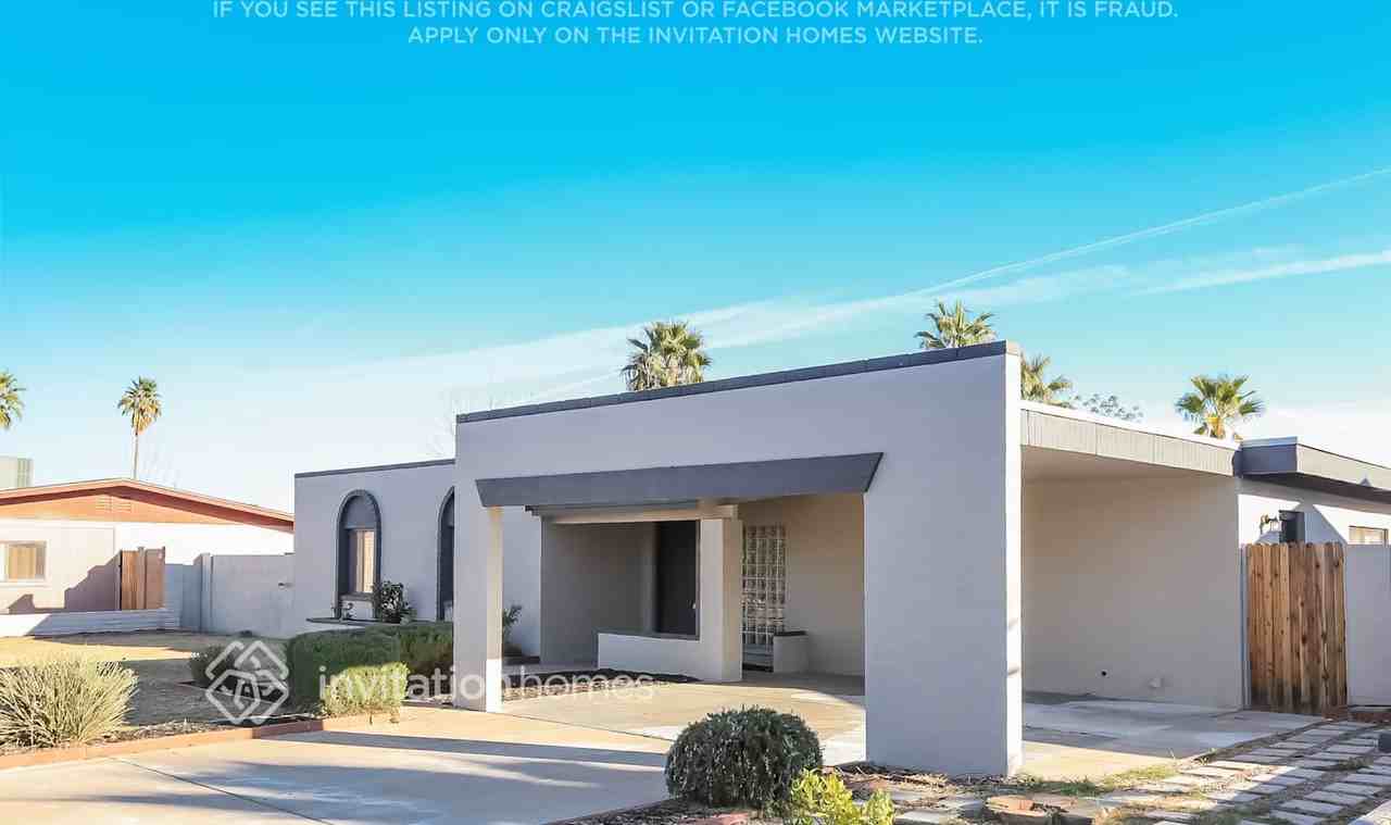 3039 E Dahlia Dr - Photo 2 of 16