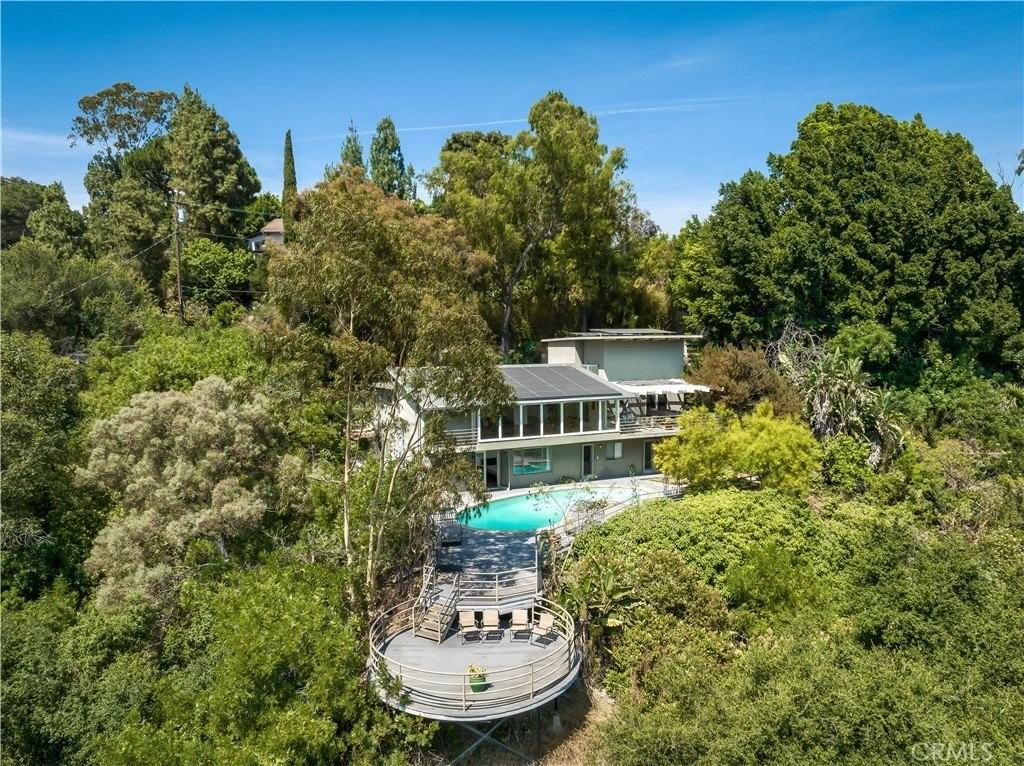 2870 Benedict Canyon Dr - Photo 5 of 27