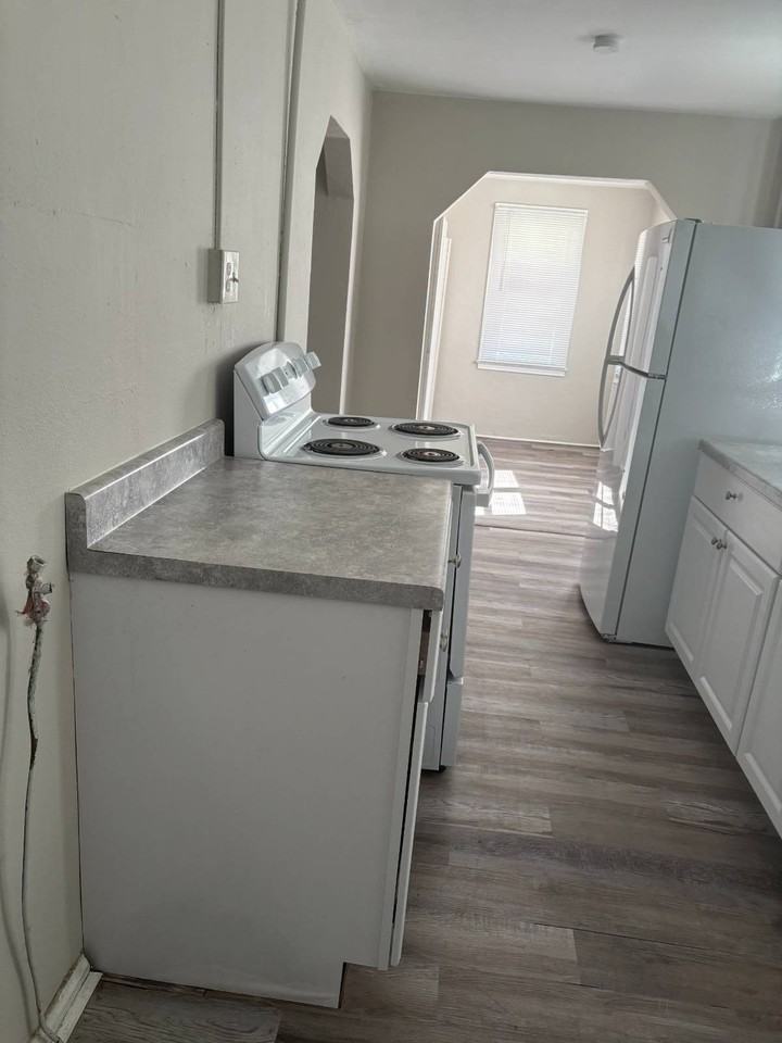 12420 N Florida Ave - Photo 2 of 10