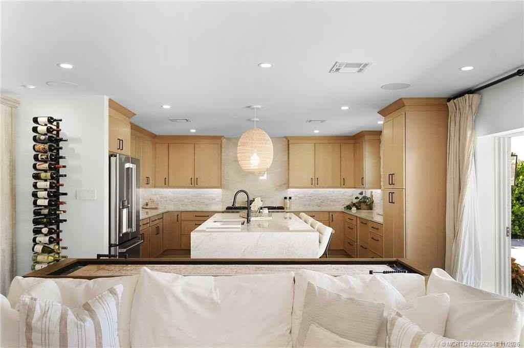 1425 Sw Egret Way - Photo 6 of 48