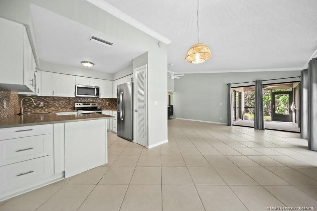 4181 Sw Egret Pond Ter - Photo 6 of 24