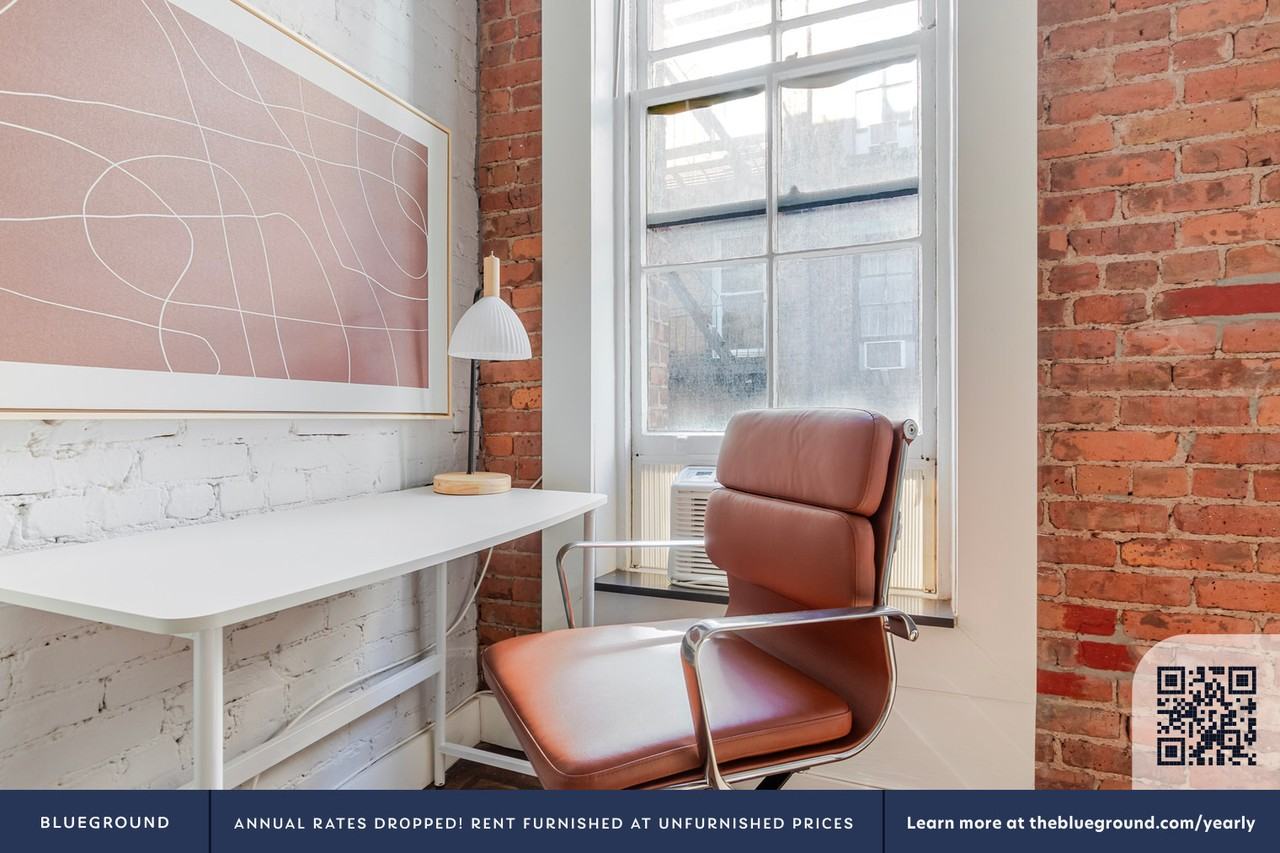 51 Leroy Street - Photo 3 of 18