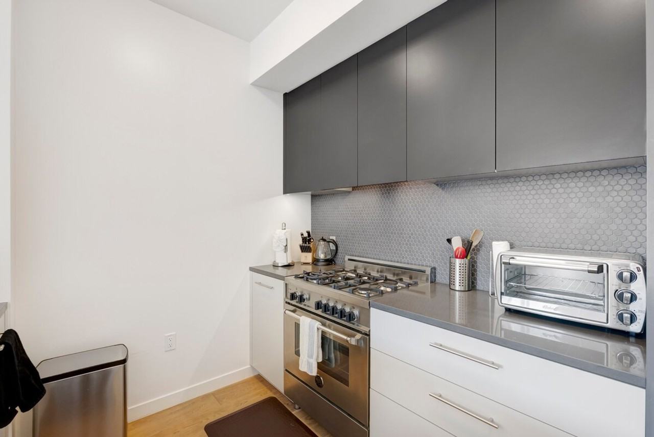 11 Rose St #1332018P - Photo 7 of 18