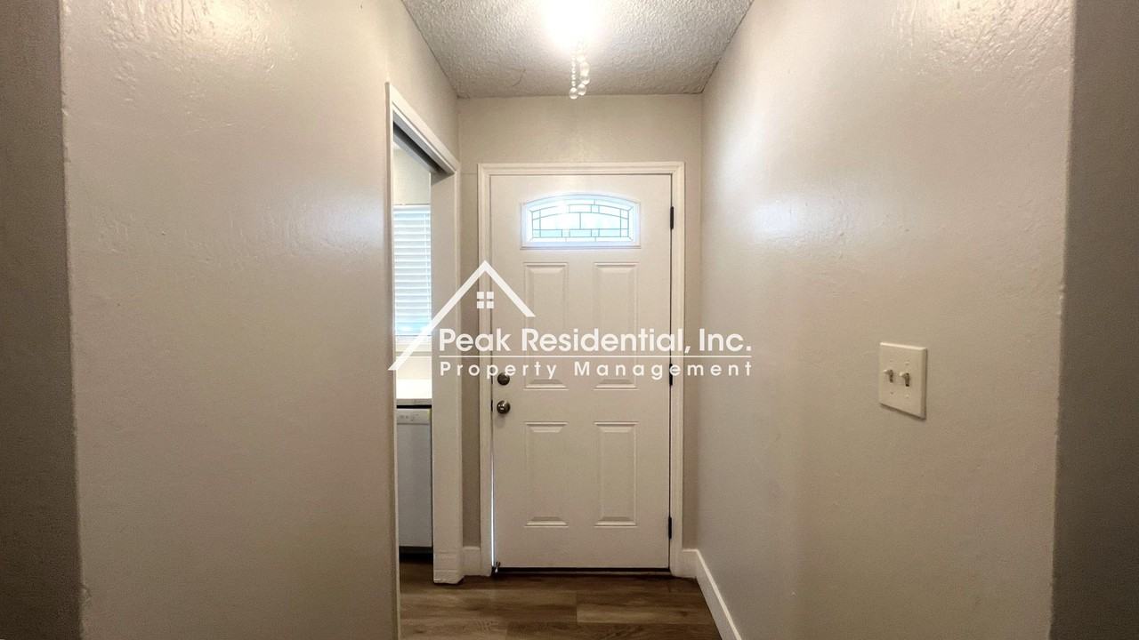 7350 21st St - Photo 3 of 24