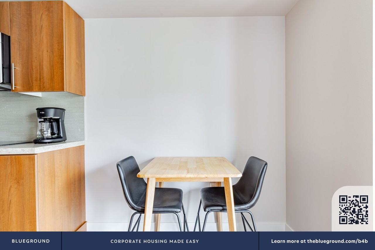 10333 Main Street - Photo 5 of 30