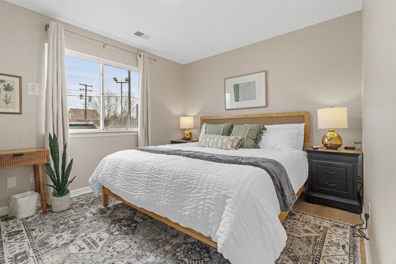 18365 Sharon Ln #1032367P - Photo 4 of 25