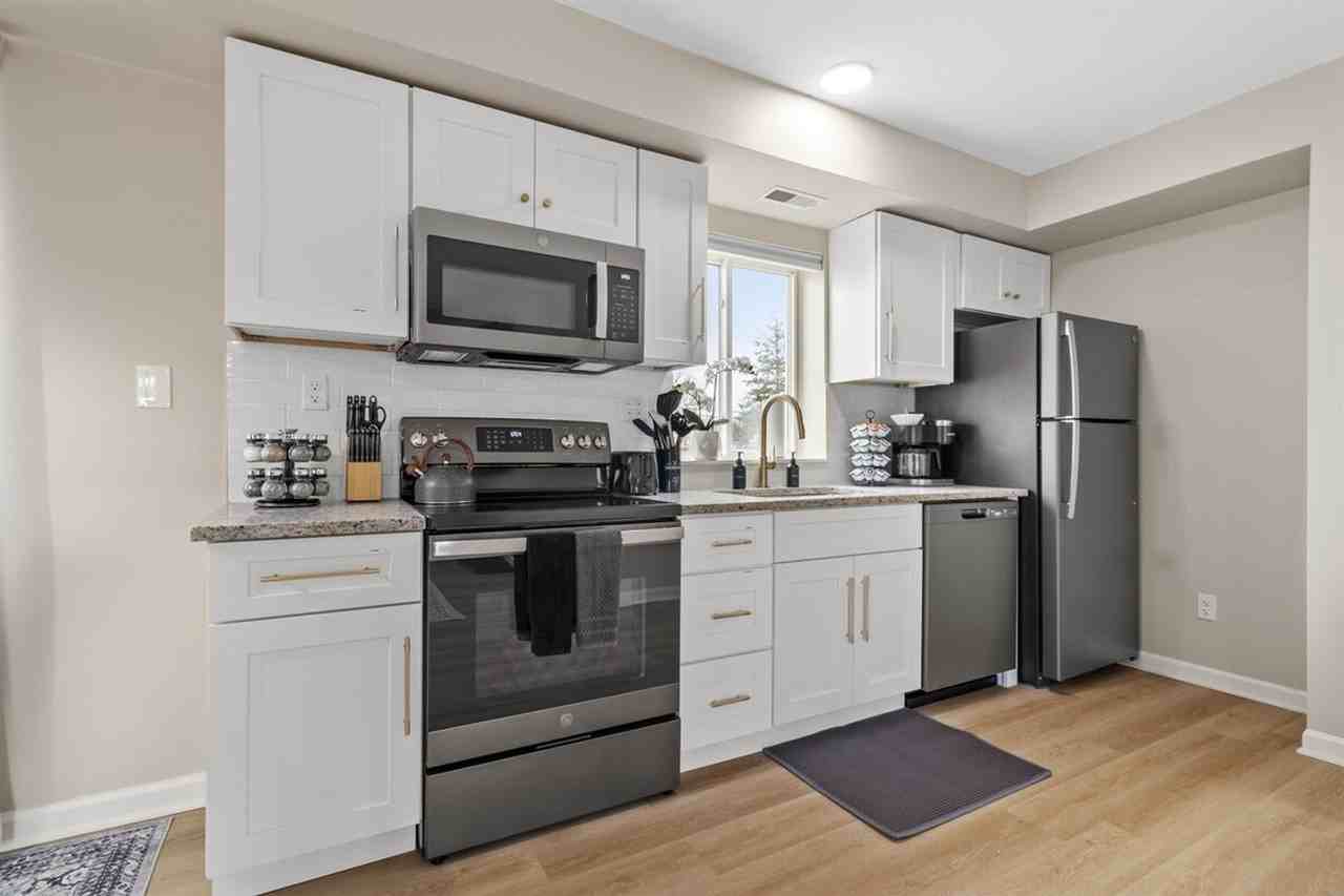 18365 Sharon Ln #1032367P - Photo 6 of 25