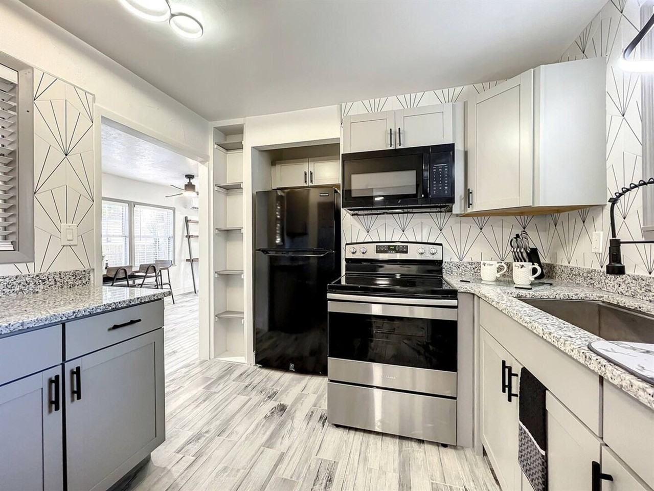 2317 Homeland St #1094239P - Photo 2 of 29