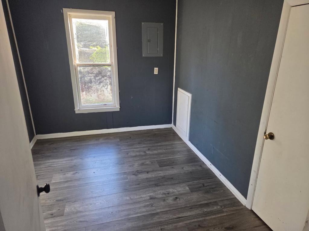 1224 Delaware Street - Photo 2 of 6