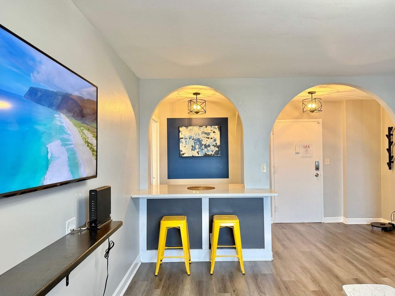 215 Piedmont Avenue Northeast - Photo 5 of 57
