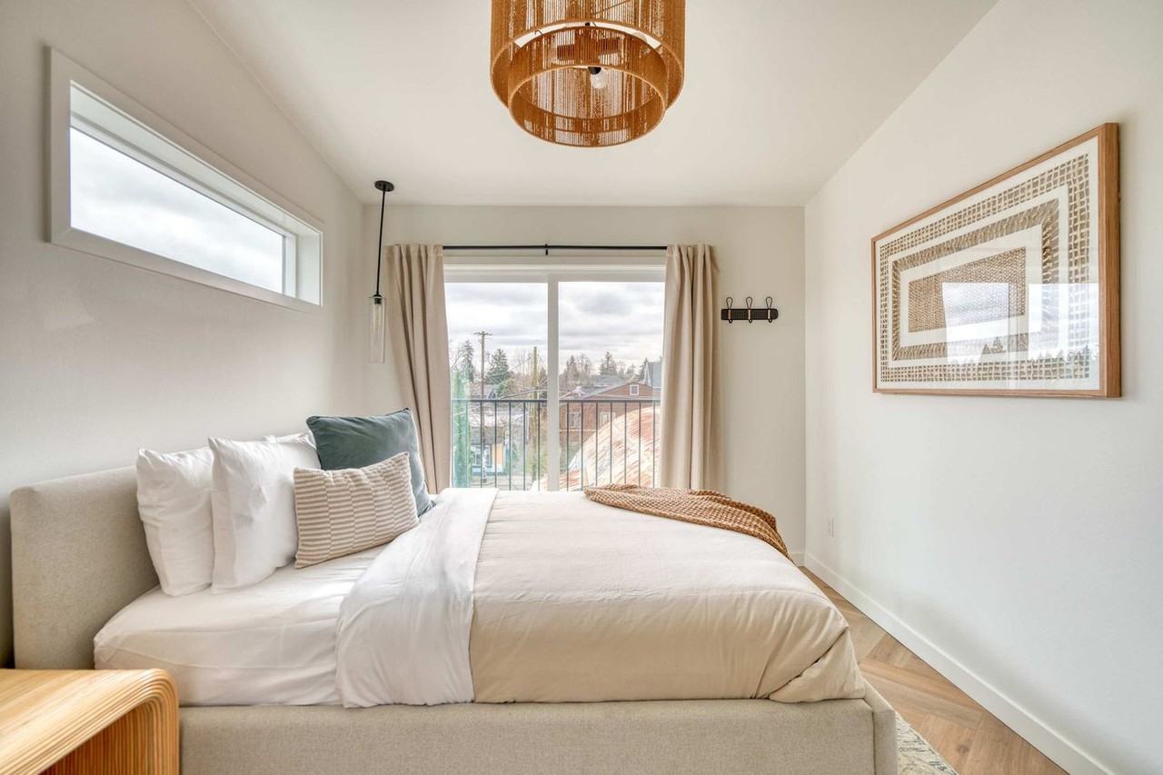 5022 Northeast 26th Avenue - Photo 7 of 44