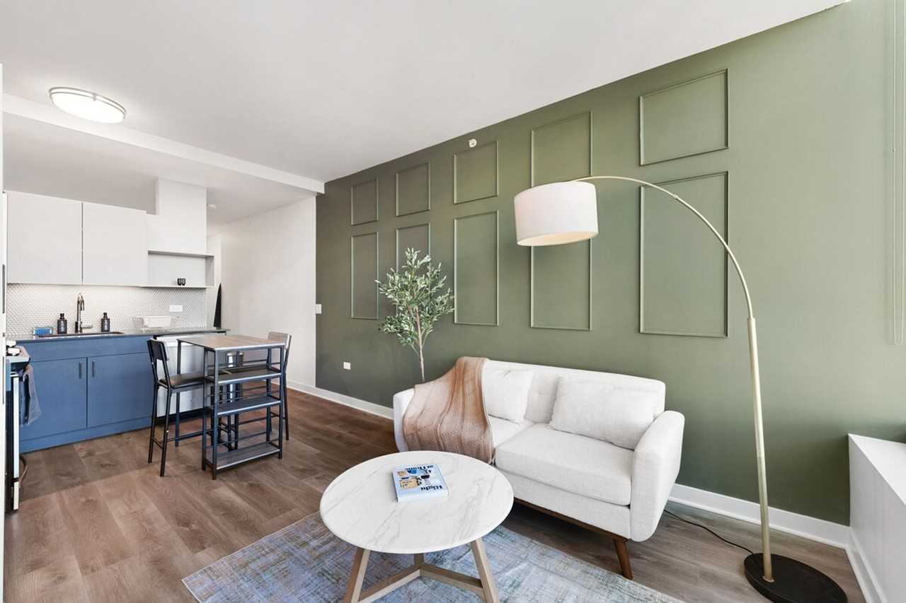 720 S Wells St #1310542P - Photo 7 of 31