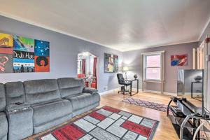 featured image of 10431 South Eberhart Avenue