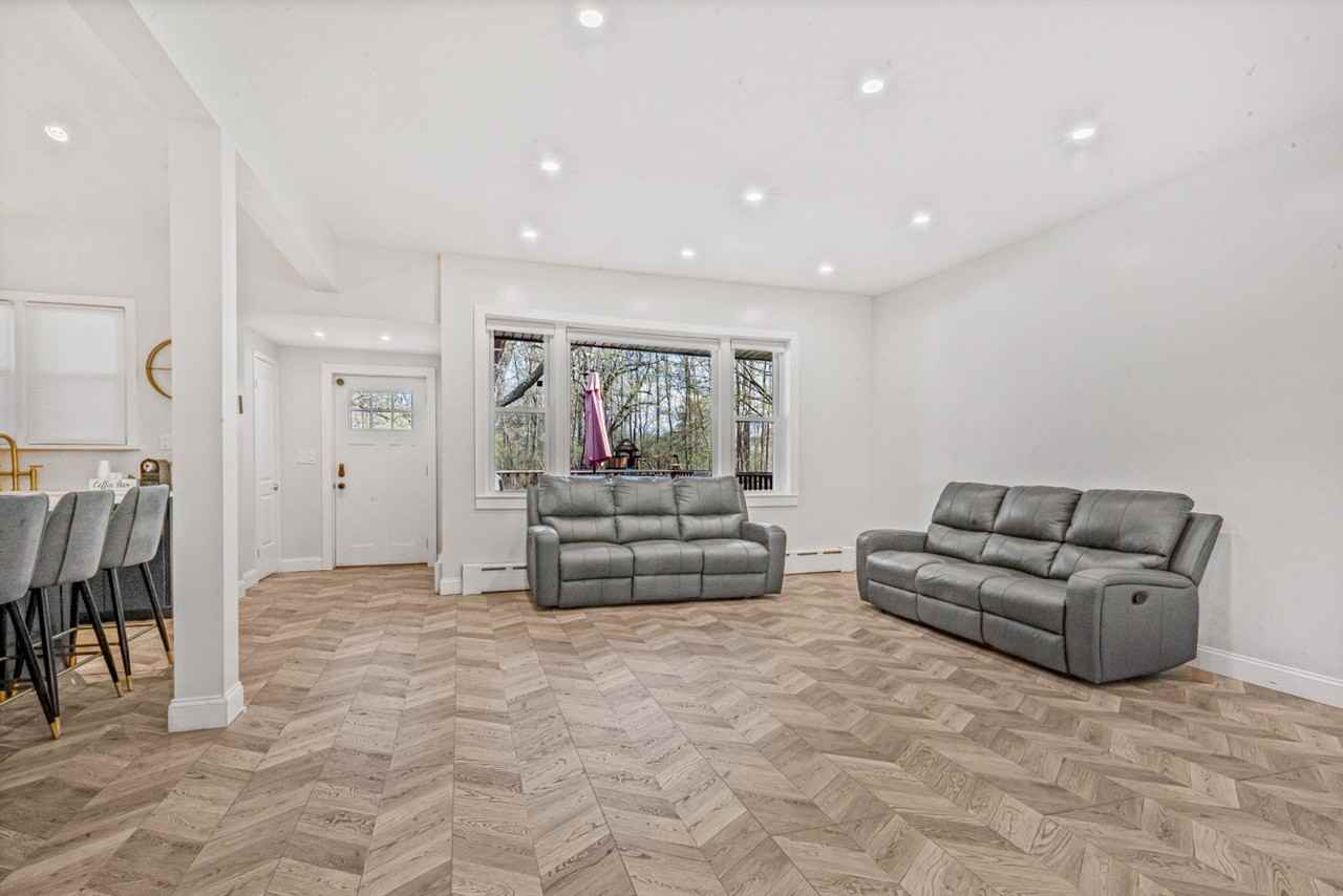 3 Coleman Street #1328121P - Photo 3 of 30