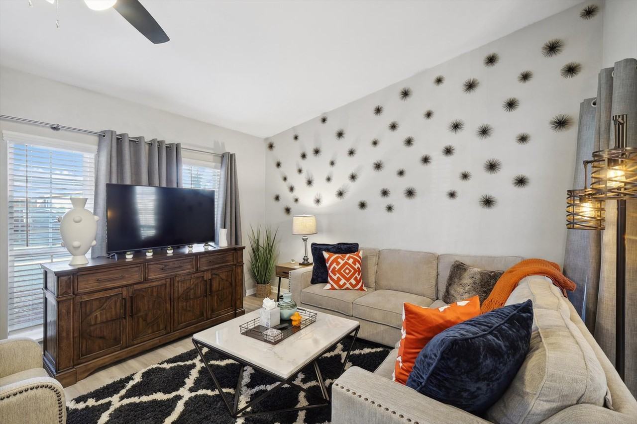 2914 Flagstone Dr #1019640P - Photo 2 of 35