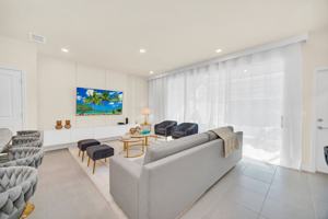 featured image of 4042 Lana Ave