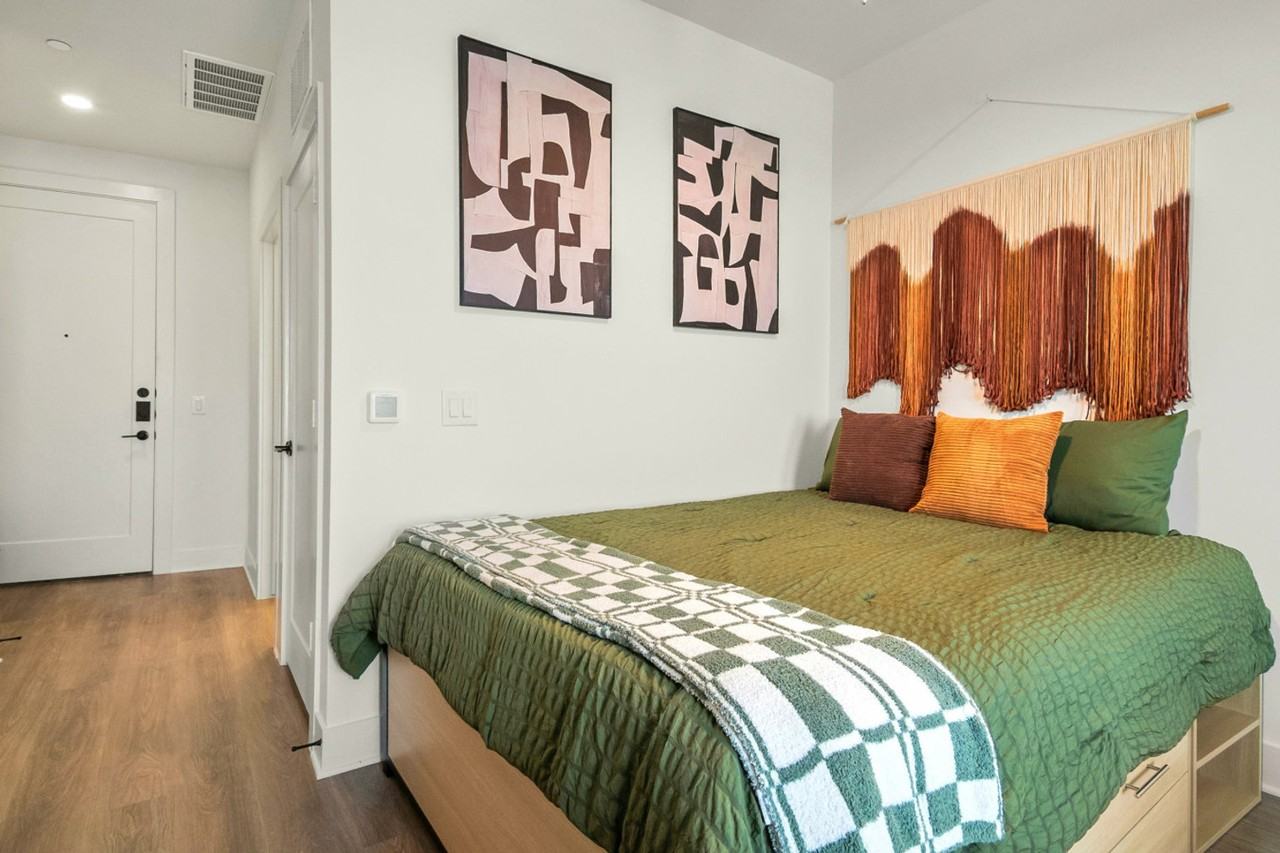 4204 Greeley St #1335740P - Photo 3 of 36