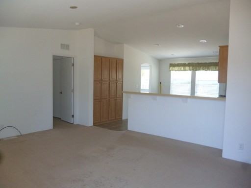 175 N 13th St - Photo 3 of 32