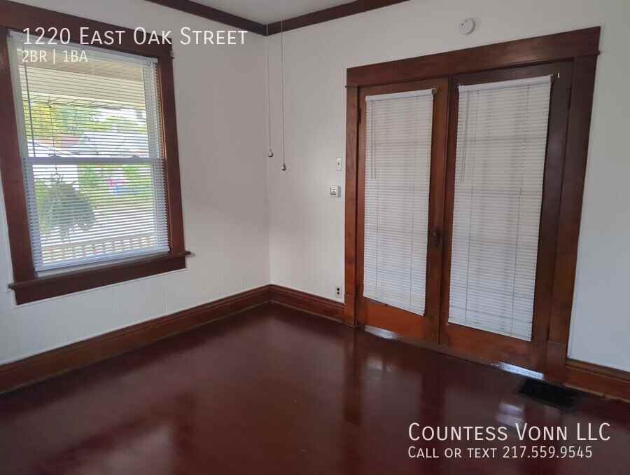 1220 E Oak St - Photo 5 of 15