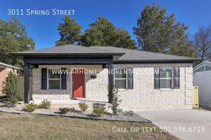 featured image of 3011 S Spring St