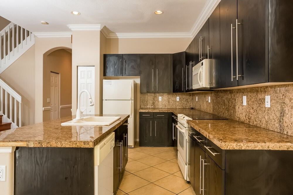 5293 Sancerre Cir - Photo 6 of 17