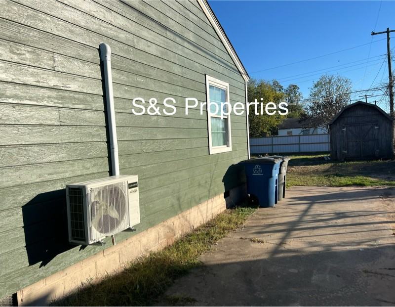 5326 W 11th Pl - Photo 3 of 19