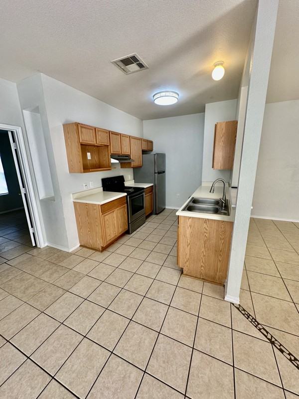 15315 Kamary Ln - Photo 3 of 13