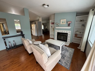 13104 Aurora Dr - Photo 5 of 15