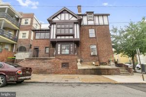 featured image of 613 W 10th St #2