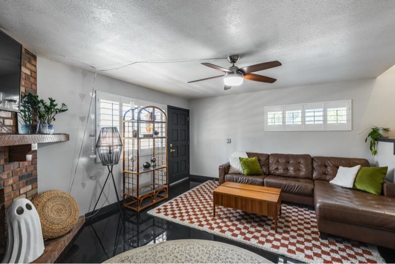 5350 N Central Ave #30 - Photo 5 of 20