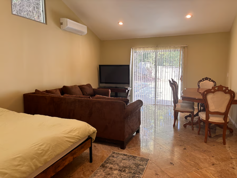 2430 Bessemer St - Photo 2 of 8