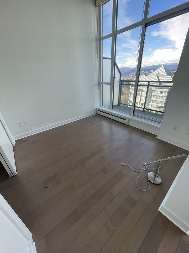 13380 108 Avenue - Photo 5 of 10