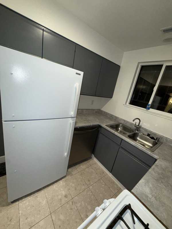 28 Chesley Ave - Photo 7 of 27