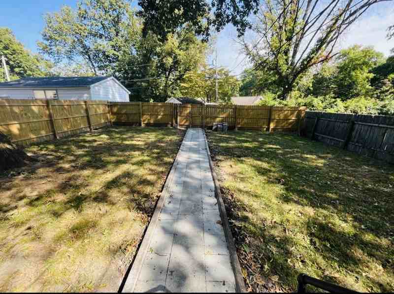 205 N 28th St #205 - Photo 3 of 15
