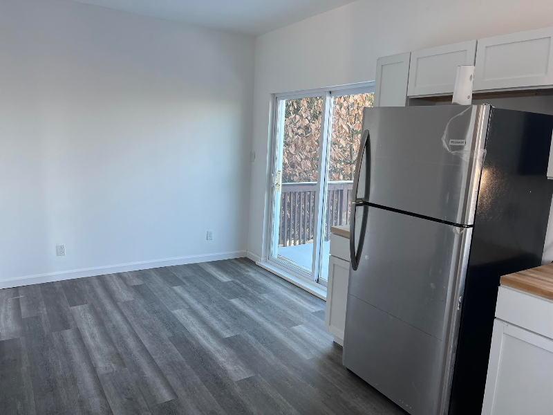 2729 Custer Ave #1 - Photo 4 of 9