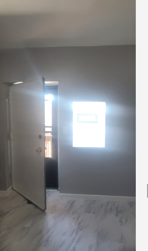 8043 S Maryland Ave - Photo 2 of 19