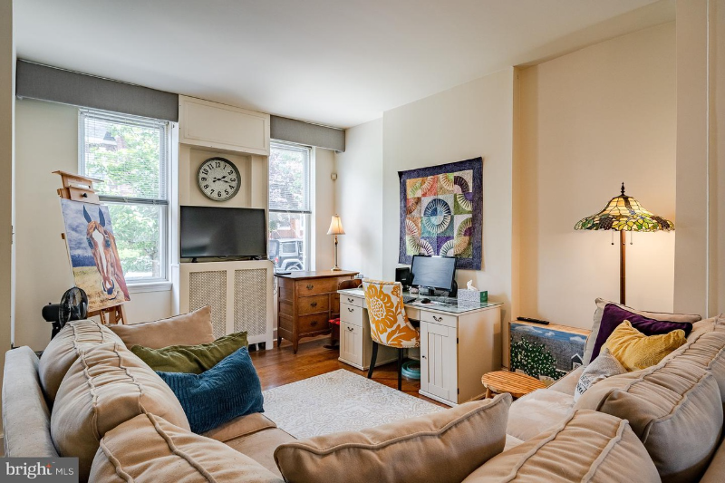 1211 N Tatnall St - Photo 3 of 20