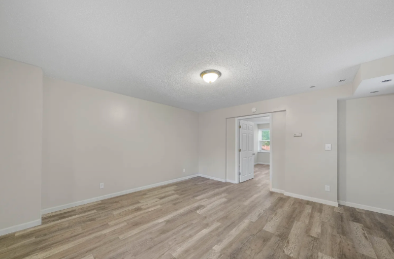 3325 Itaska St - Photo 4 of 19