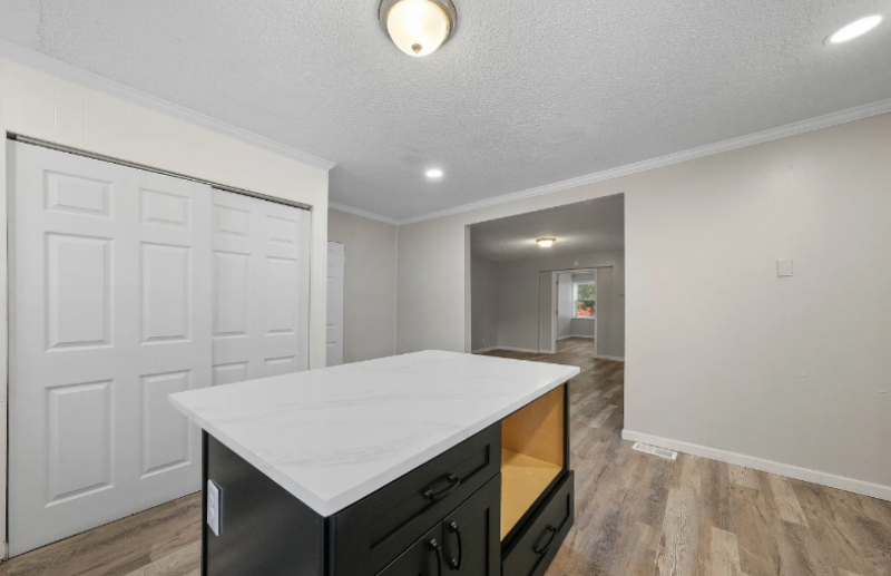 3325 Itaska St - Photo 6 of 19