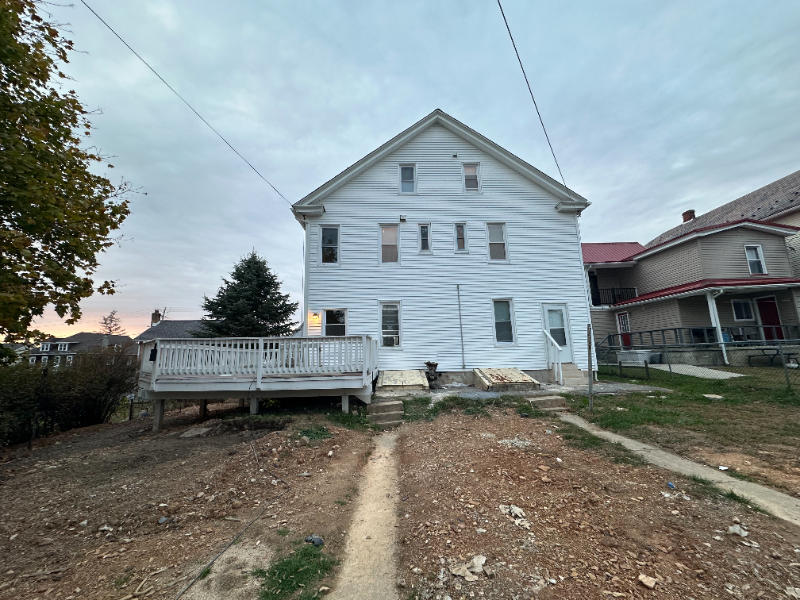 381 S 3rd St #381UNIT3 - Photo 2 of 20