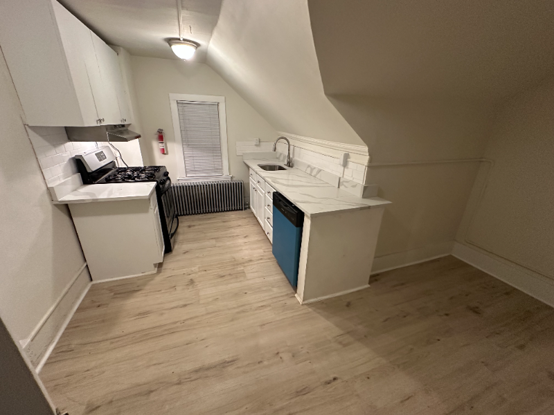 381 S 3rd St #381UNIT3 - Photo 6 of 20