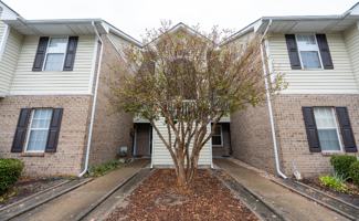 featured image of 2934 Mulberry Ln #B