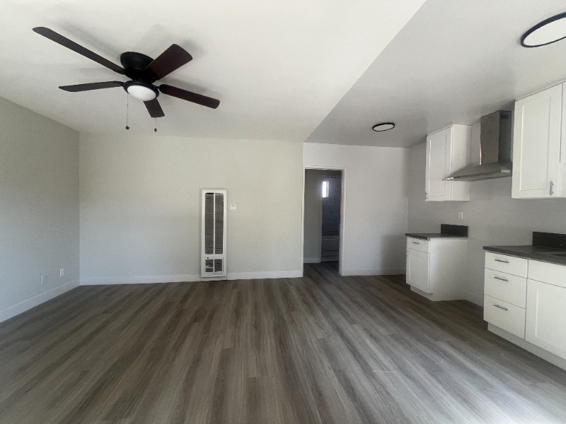 1814 W 22nd St #1 - Photo 2 of 7