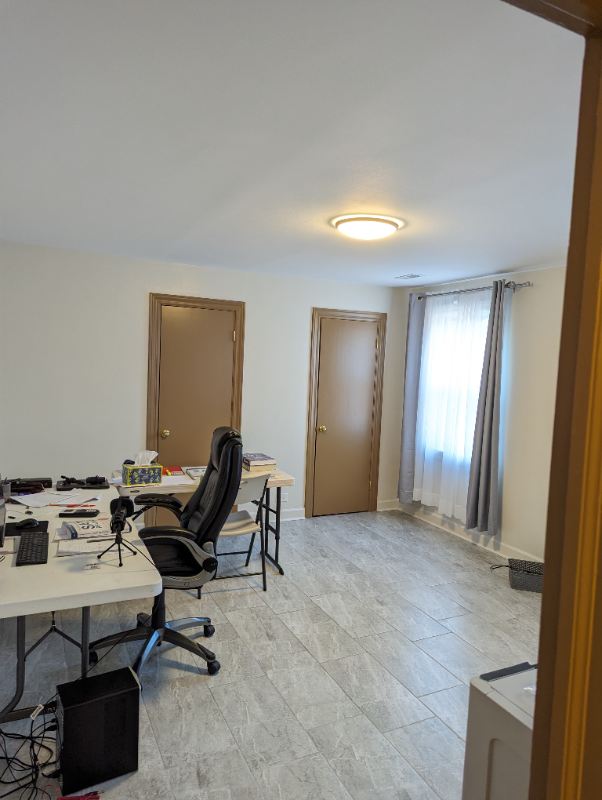 3322 W Catalpa Ave #1 - Photo 5 of 14